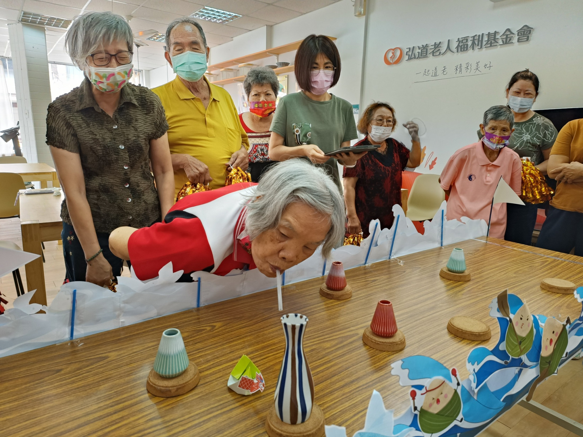 弘道潮州好客廳夏日屏安季 與10位獨居長輩慶端午