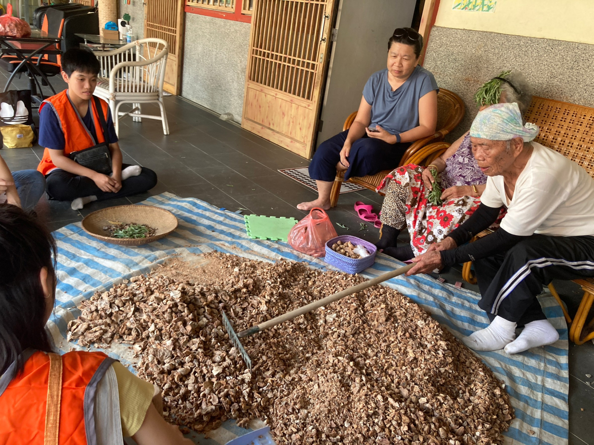 夢想背包客駐點屏東三地門八天 陪伴原鄉長輩看見夢想、找回生命價值