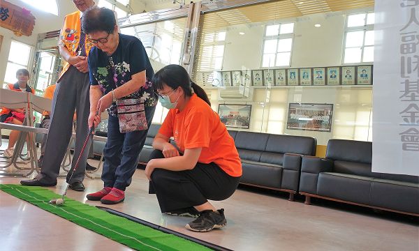 獅展公益齊購券 愛心助老一起來 9/27弘道助老愛心園遊會 佰元購券一起助老
