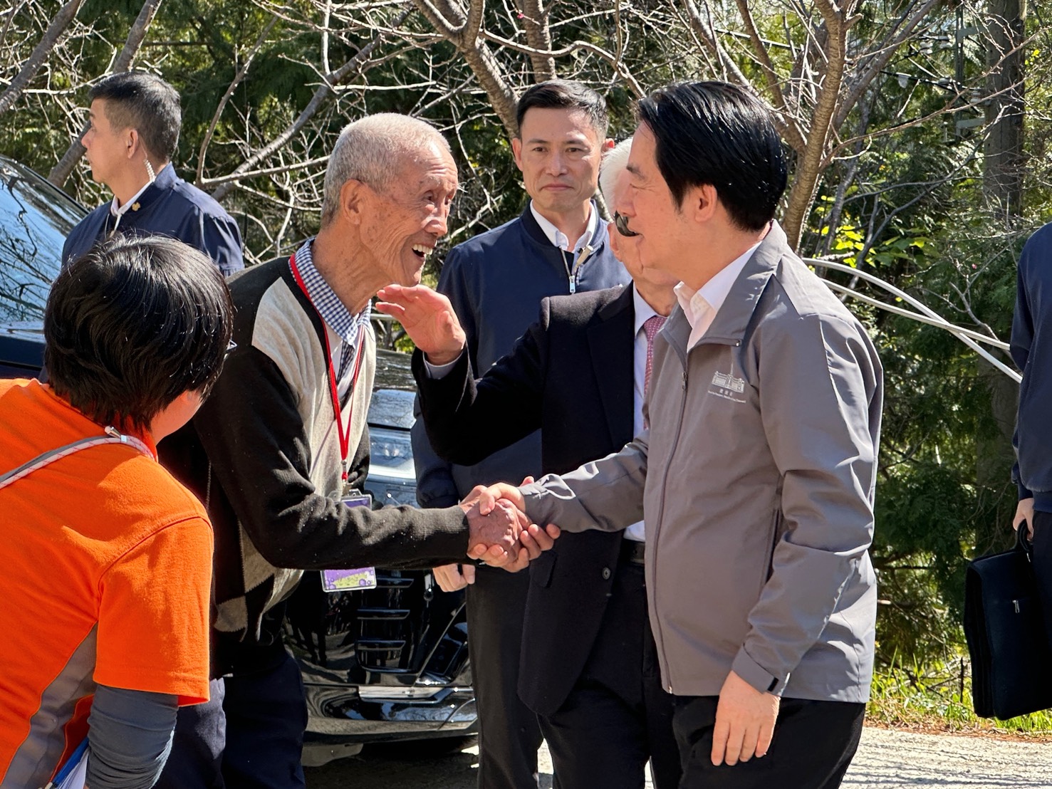 總統賴清德深入山區關懷長者陪圍爐